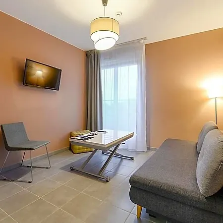 Hotel Appart'city Confort Toulouse Aeroport 2 3*